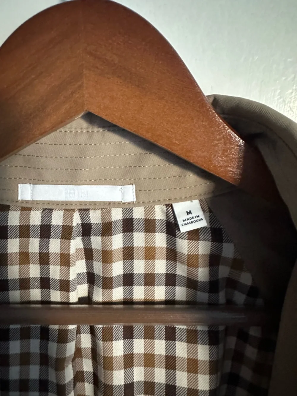 NWOT! Uniqlo Trench Coat | Relaxed color Beige - Retails $150 - Picture 12 of 13